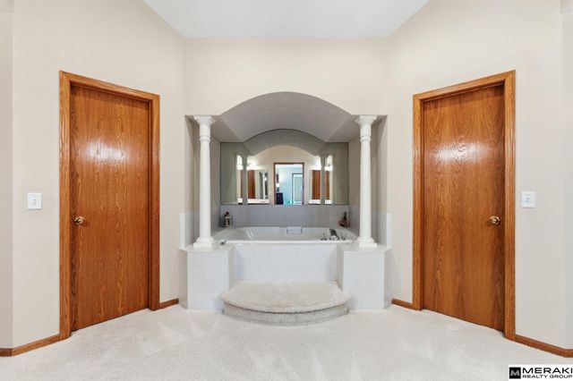 1303 Western Hills Drive, Papillion, NE 68046