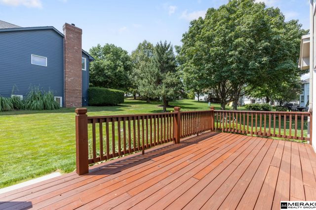 1303 Western Hills Drive, Papillion, NE 68046