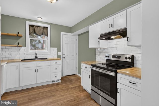 156 S HANOVER ST, Lebanon, PA 17042
