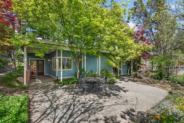 602 Ashland Street, Ashland, OR 97520