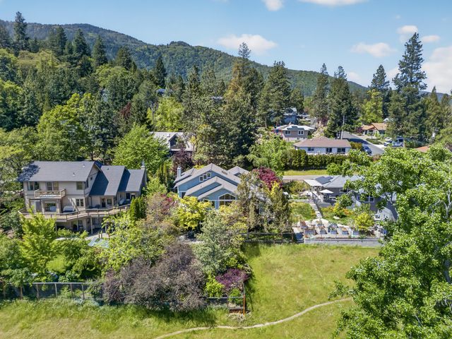 602 Ashland Street, Ashland, OR 97520