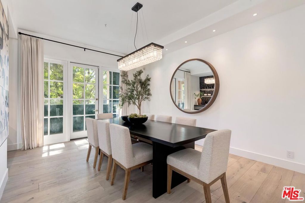 11500 San Vicente Boulevard 221, Los Angeles, CA 90049 — photo 5