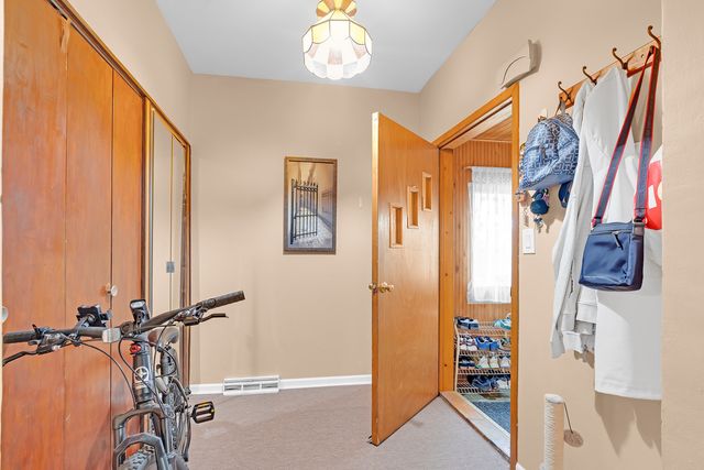 3923 N Newcastle Avenue, Chicago, IL 60634
