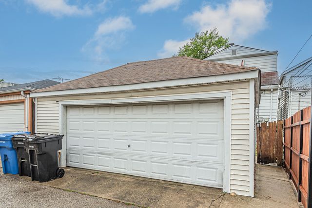 3923 N Newcastle Avenue, Chicago, IL 60634