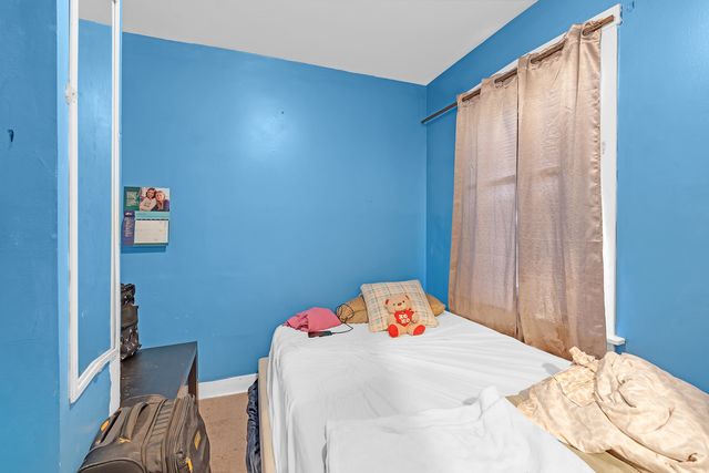 3923 N Newcastle Avenue, Chicago, IL 60634