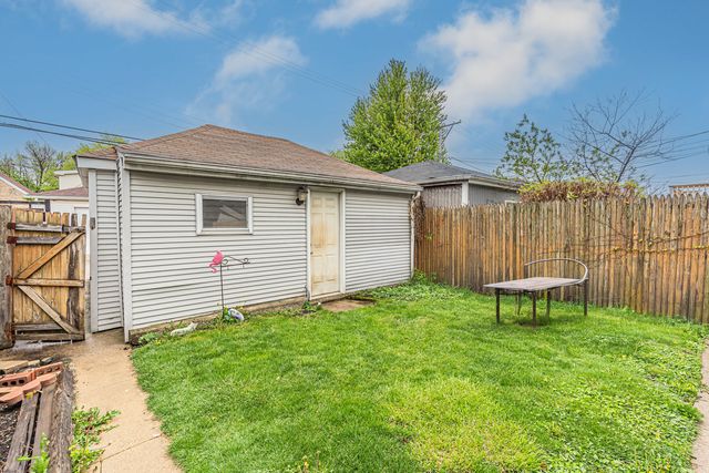 3923 N Newcastle Avenue, Chicago, IL 60634