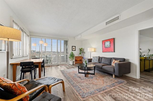 1300 Reece Road 520, Charlotte, NC 28209