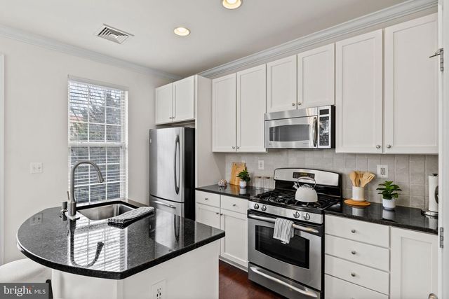 508 GOVERNORS CT, Philadelphia, PA 19146