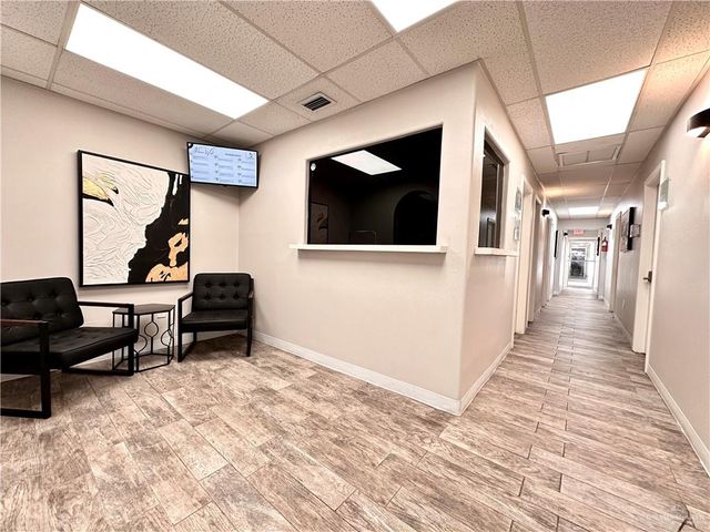 407 W Nolana Avenue, Mcallen, TX 78504