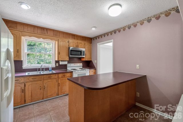 710 Twin Oaks Road, Davidson, NC 28036