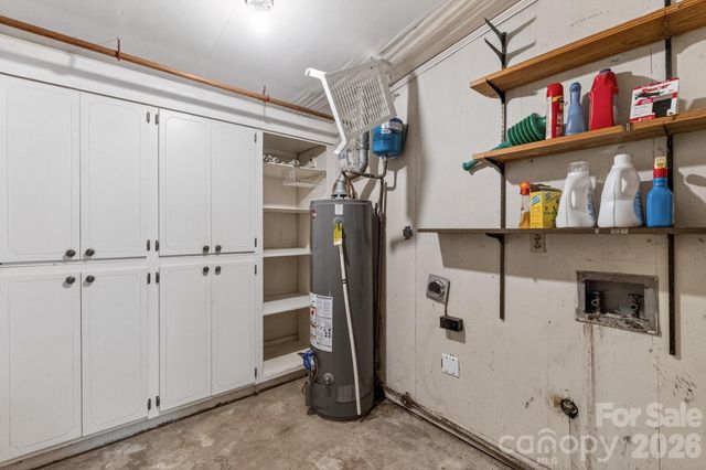 710 Twin Oaks Road, Davidson, NC 28036
