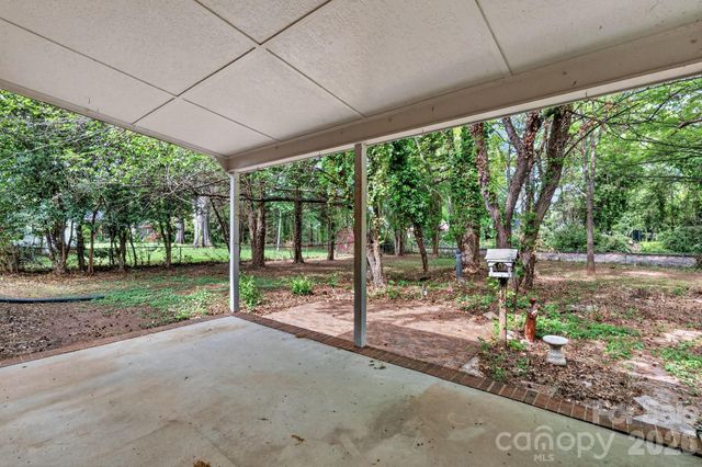 710 Twin Oaks Road, Davidson, NC 28036