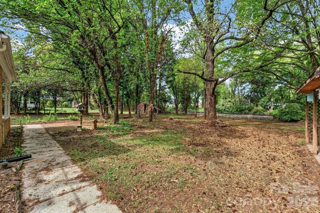 710 Twin Oaks Road, Davidson, NC 28036