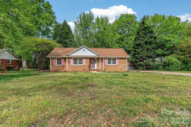 710 Twin Oaks Road, Davidson, NC 28036