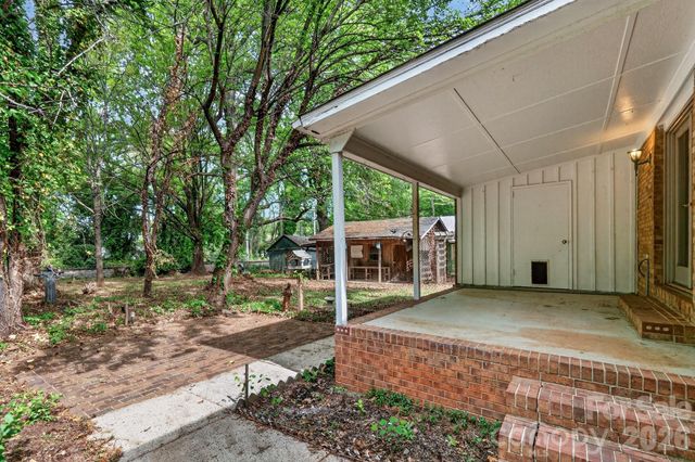 710 Twin Oaks Road, Davidson, NC 28036