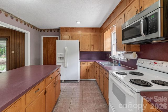 710 Twin Oaks Road, Davidson, NC 28036