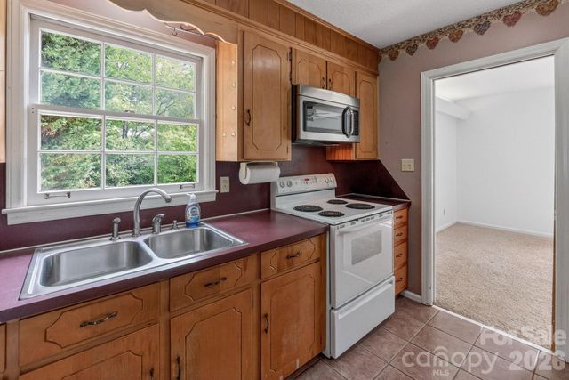 710 Twin Oaks Road, Davidson, NC 28036