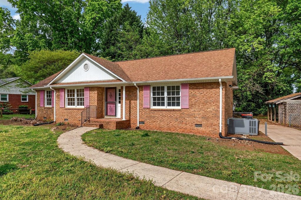 710 Twin Oaks Road, Davidson, NC 28036