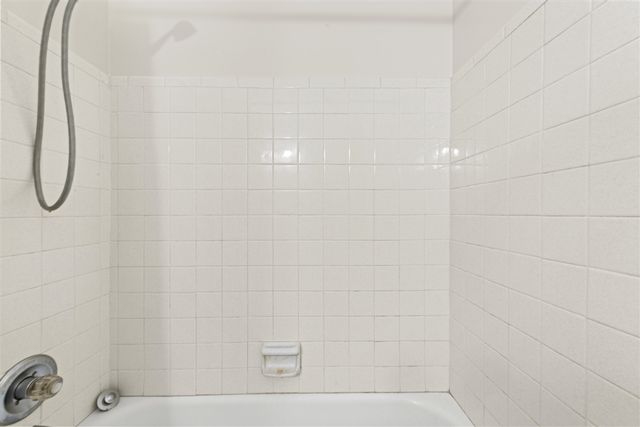 35934 Ann Arbor Trail 115, Livonia, MI 48150