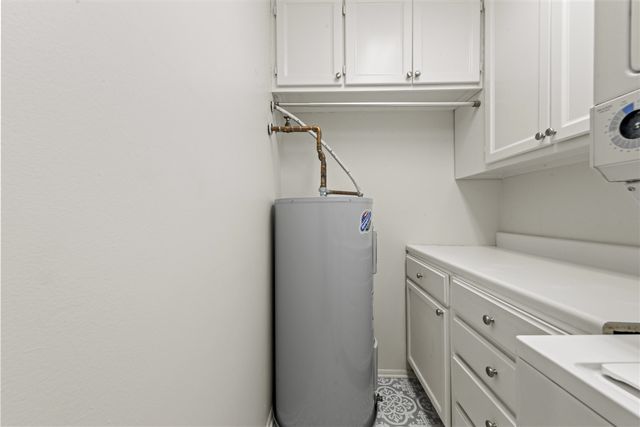 35934 Ann Arbor Trail 115, Livonia, MI 48150