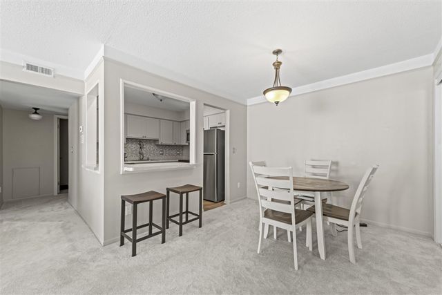 35934 Ann Arbor Trail 115, Livonia, MI 48150