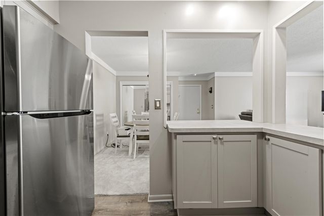 35934 Ann Arbor Trail 115, Livonia, MI 48150