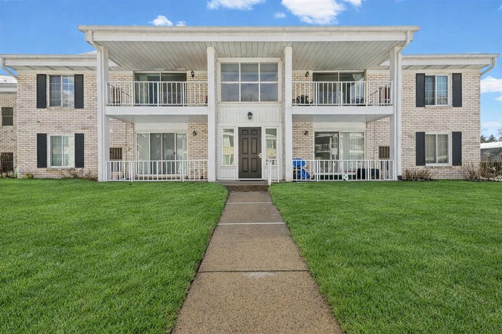 35934 Ann Arbor Trail 115, Livonia, MI 48150