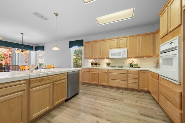 7059 Cope Ridge Way, Roseville, CA 95747