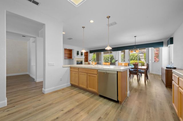 7059 Cope Ridge Way, Roseville, CA 95747
