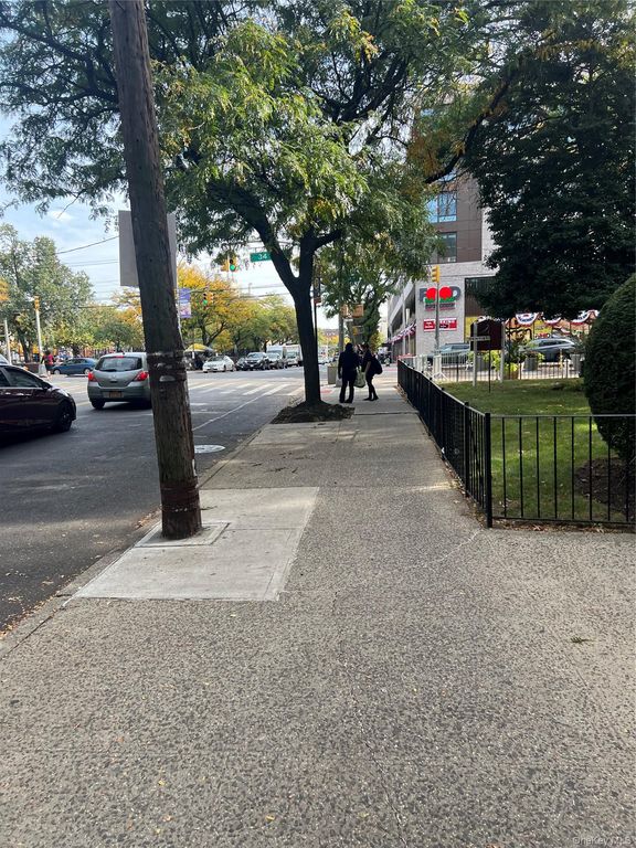 33-44 Junction Boulevard 1-F, Jackson Heights, NY 11372 — photo 5