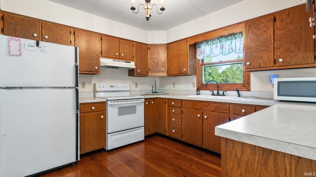 1323 Younger Road, Bedford, IN 47421