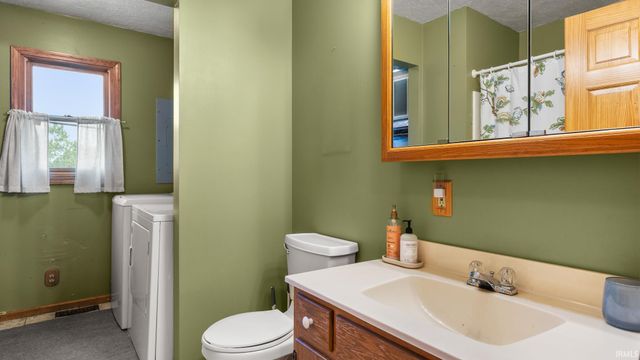 1323 Younger Road, Bedford, IN 47421