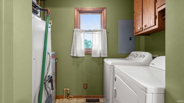 1323 Younger Road, Bedford, IN 47421