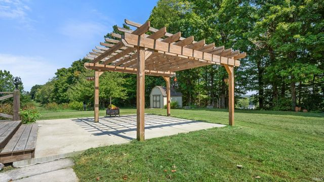 1323 Younger Road, Bedford, IN 47421