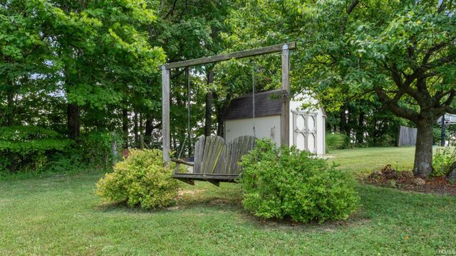 1323 Younger Road, Bedford, IN 47421