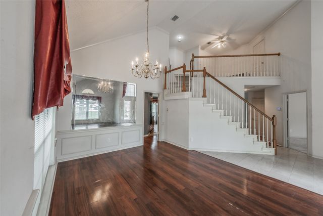2325 Valley Falls Avenue, Mesquite, TX 75181