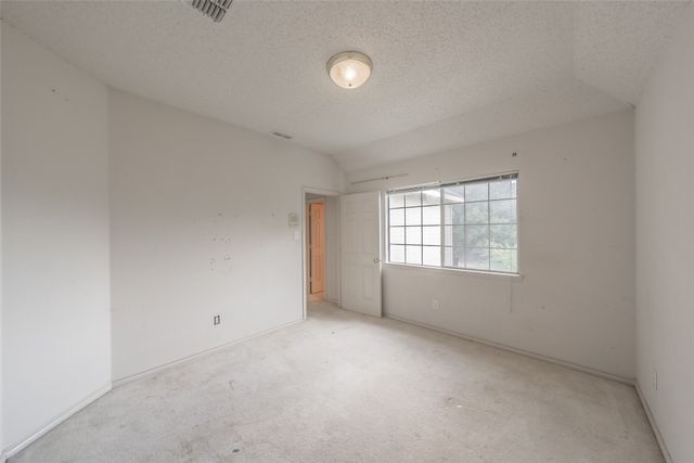 2325 Valley Falls Avenue, Mesquite, TX 75181