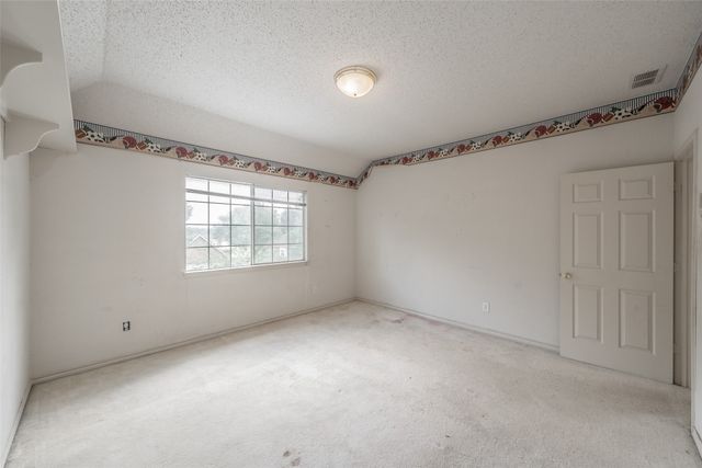 2325 Valley Falls Avenue, Mesquite, TX 75181