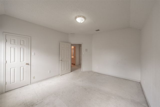 2325 Valley Falls Avenue, Mesquite, TX 75181