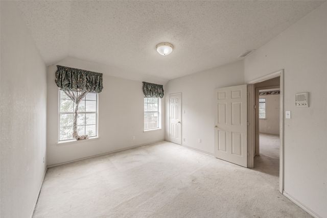 2325 Valley Falls Avenue, Mesquite, TX 75181
