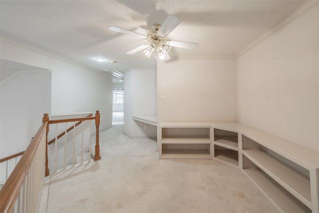 2325 Valley Falls Avenue, Mesquite, TX 75181