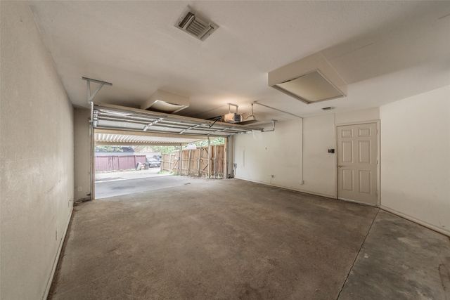 2325 Valley Falls Avenue, Mesquite, TX 75181