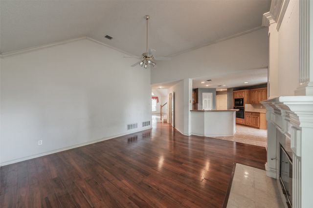 2325 Valley Falls Avenue, Mesquite, TX 75181