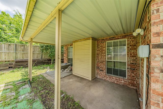 2325 Valley Falls Avenue, Mesquite, TX 75181