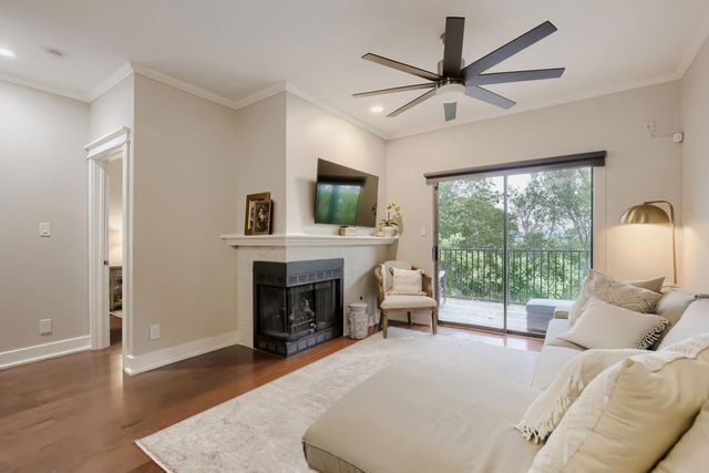 1741 Spyglass DR 1-223, Austin, TX 78746