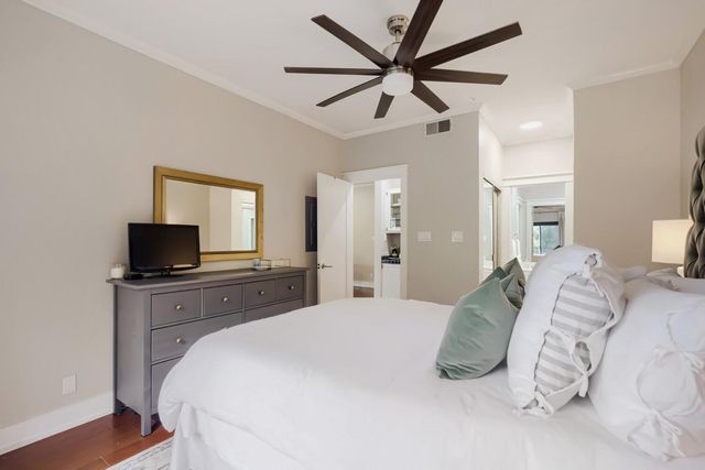 1741 Spyglass DR 1-223, Austin, TX 78746
