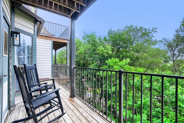 1741 Spyglass DR 1-223, Austin, TX 78746
