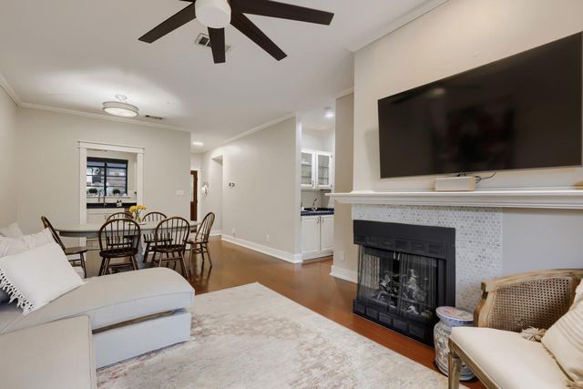 1741 Spyglass DR 1-223, Austin, TX 78746