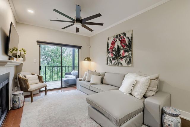 1741 Spyglass DR 1-223, Austin, TX 78746
