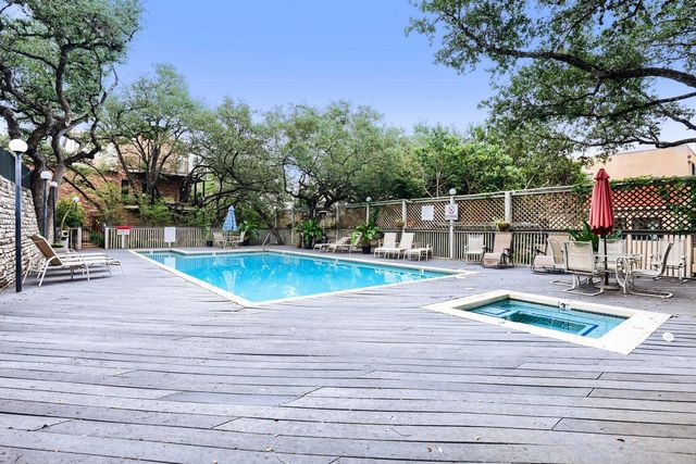 1741 Spyglass DR 1-223, Austin, TX 78746